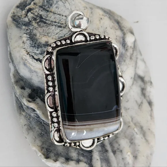 Striped Black Onyx Agate Pendant Necklace Hand Crafted Vintage Style Setting
